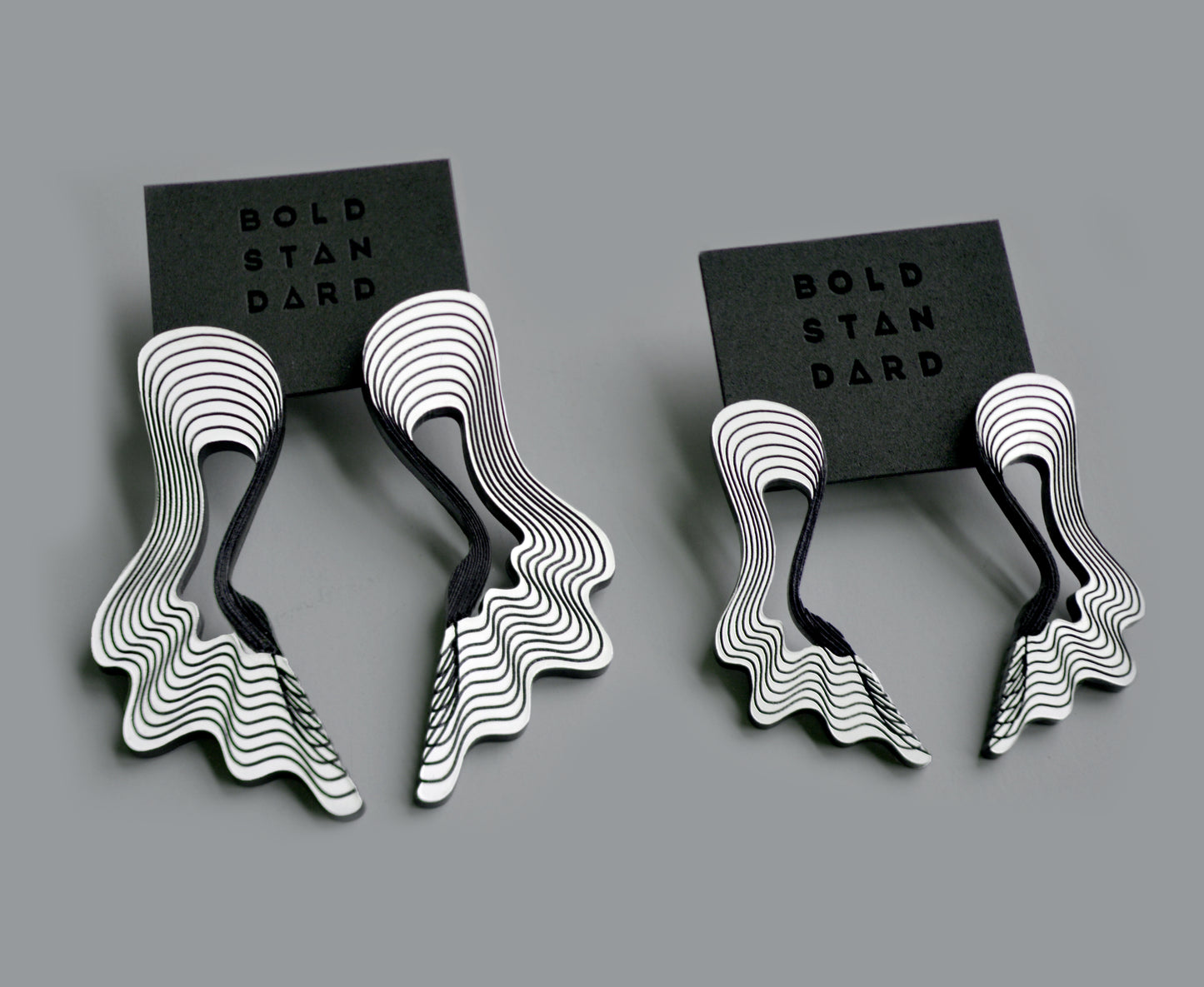 Trippy Moiré Oyster Earrings - Small Size