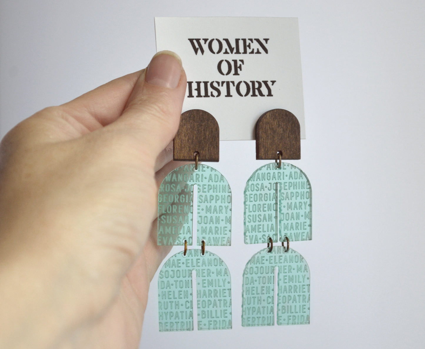 'Women of History' Double Arc